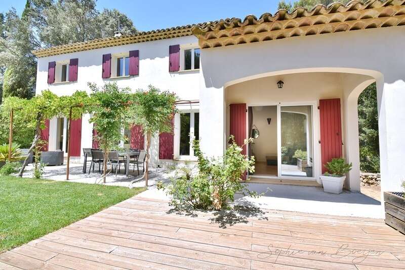 Maison à vendre 7 pièces SAINT MARC JAUMEGARDE (13), de 140 m² sur plus de 1 400 m², 4 chambres, au calme - photo 3