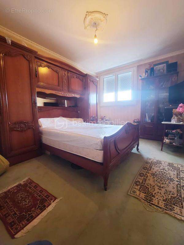 Appartement à CHILLY-MAZARIN