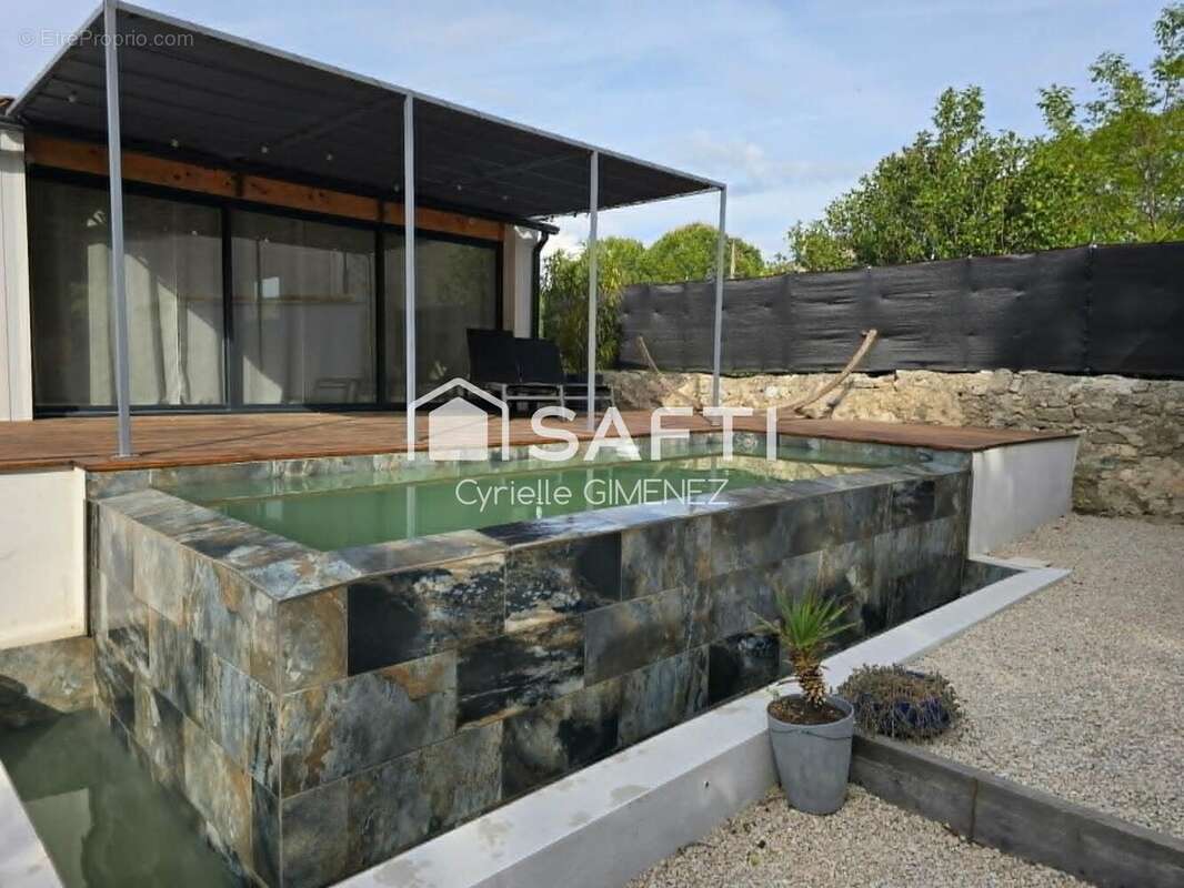 Maison 147 m² à Malemort-Du-Comtat  - photo 2