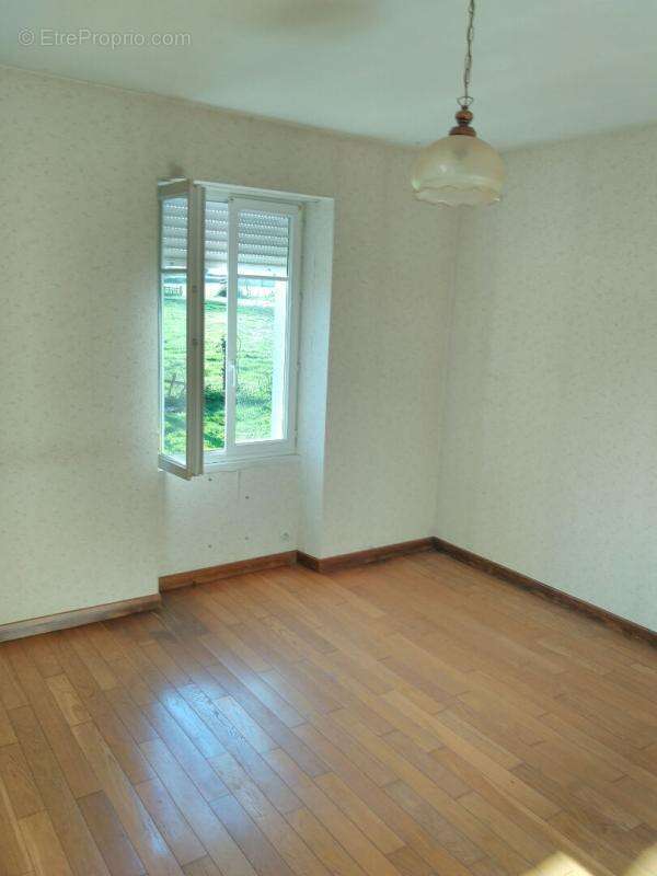 Maison à MONTCHEVRIER