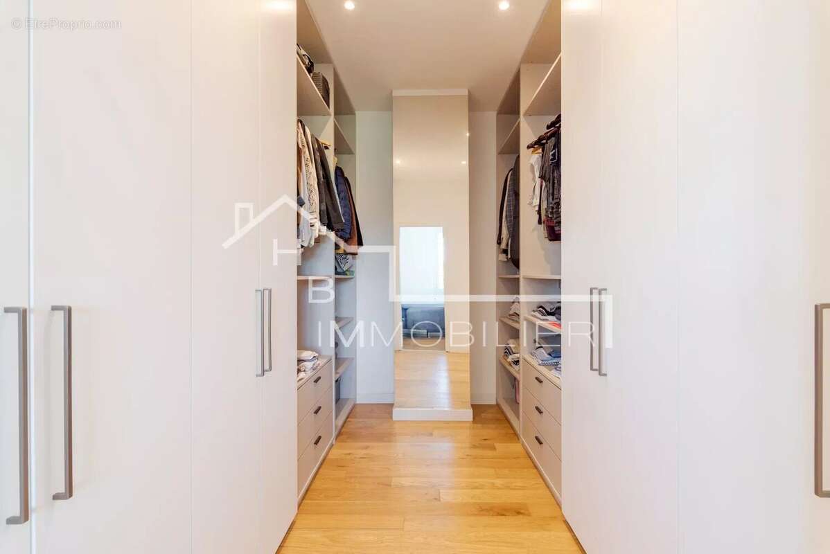 Maison 233 m² à Cagnes-Sur-Mer  - photo 15