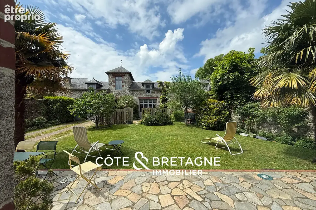 Maison de caractère à Dinan   Demeure bourgeoise avec gîte  Réf : 2025136 - photo 2