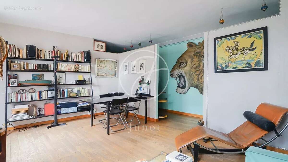 Appartement à PARIS-18E