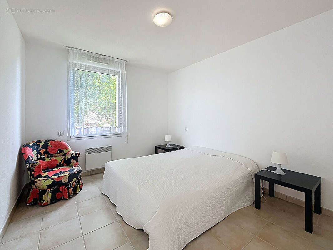 Maison à JONQUIERES-SAINT-VINCENT