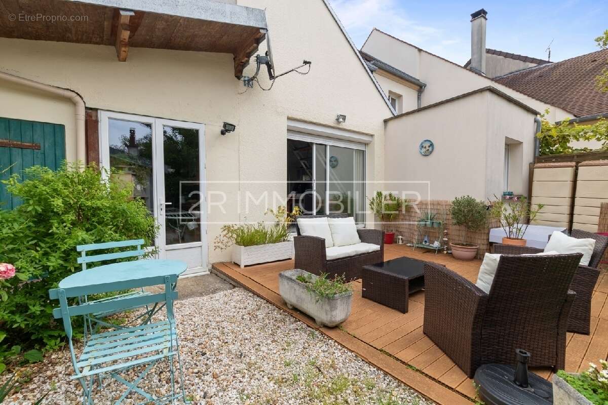 Appartement à FERRIERES-EN-BRIE