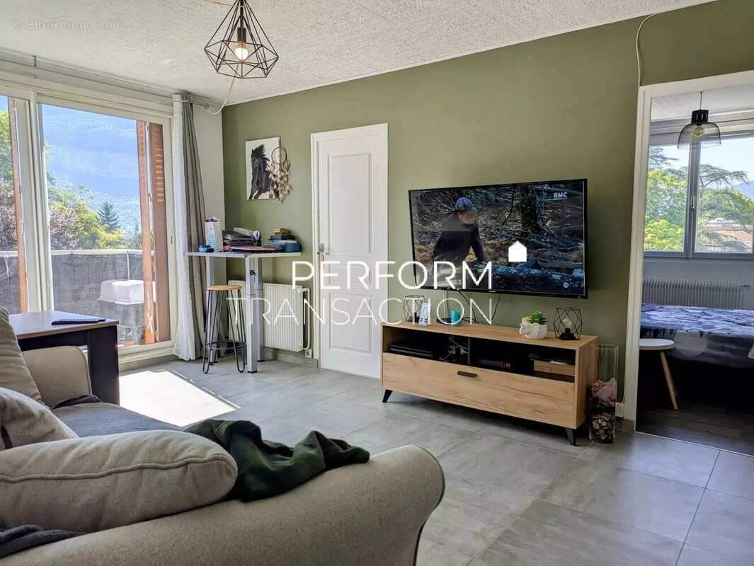 Appartement à SAINT-EGREVE