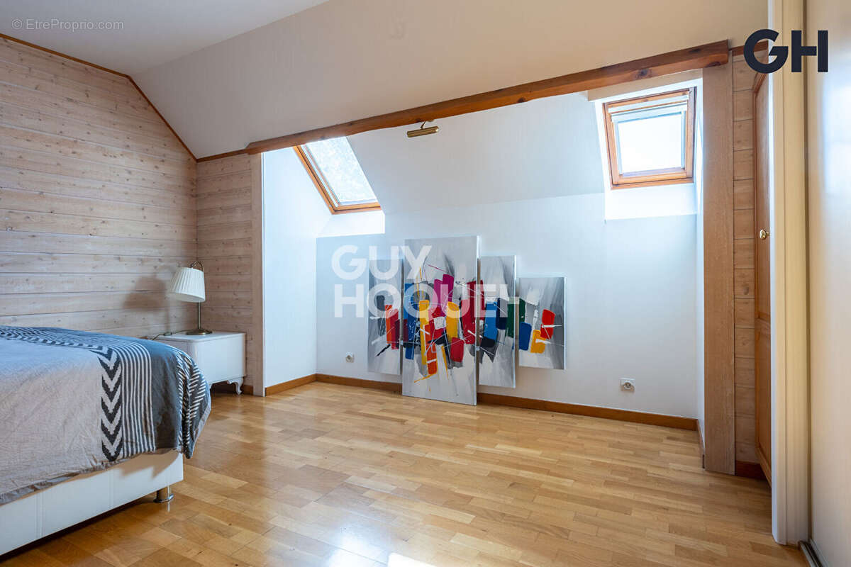 MAISON FAMILIALE (d'environ 125 m²) à SOISY SUR SEINE proche centre ville - photo 16