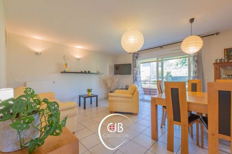 La Roche Sur Foron (74800): Appartement 3 pièces, 1 balcon, 2 terrasses et garage - photo 18