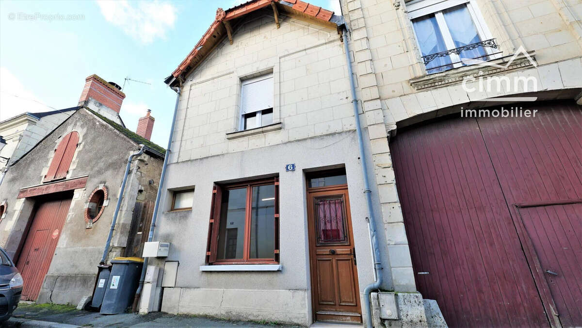 Maison à LONGUE-JUMELLES