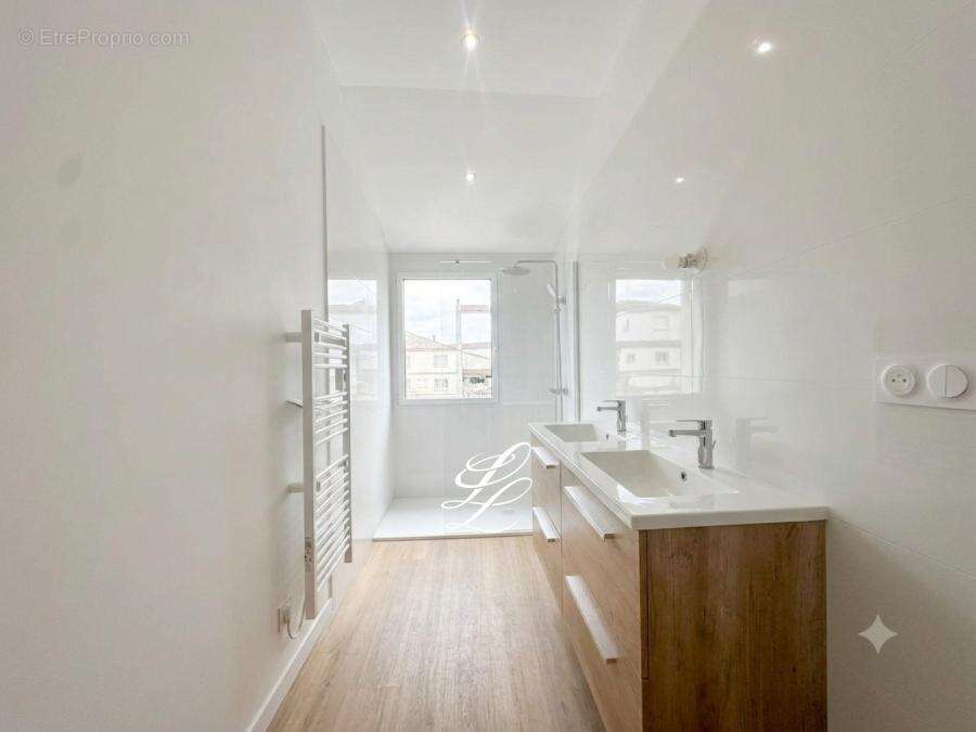 Appartement 185 m² à Le Mans  - photo 6