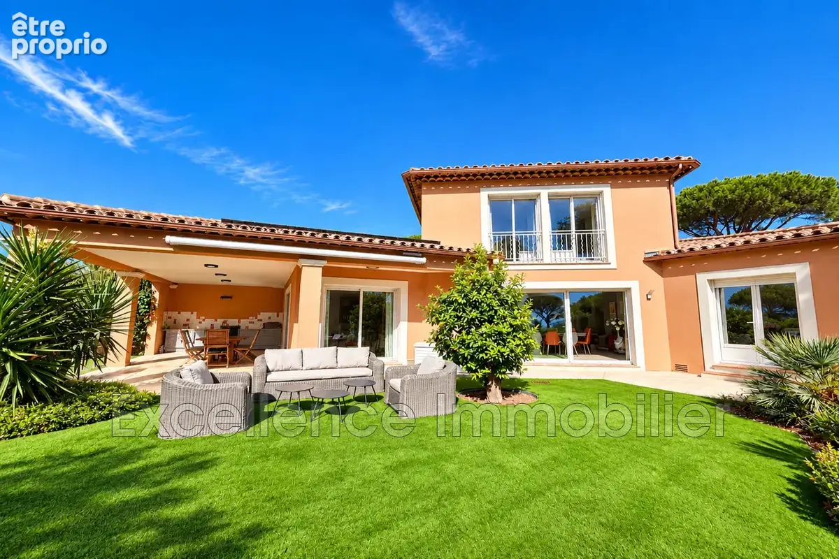 Maison 8 pièces 220 m² à vendre à Sainte-Maxime (83120) - photo 2