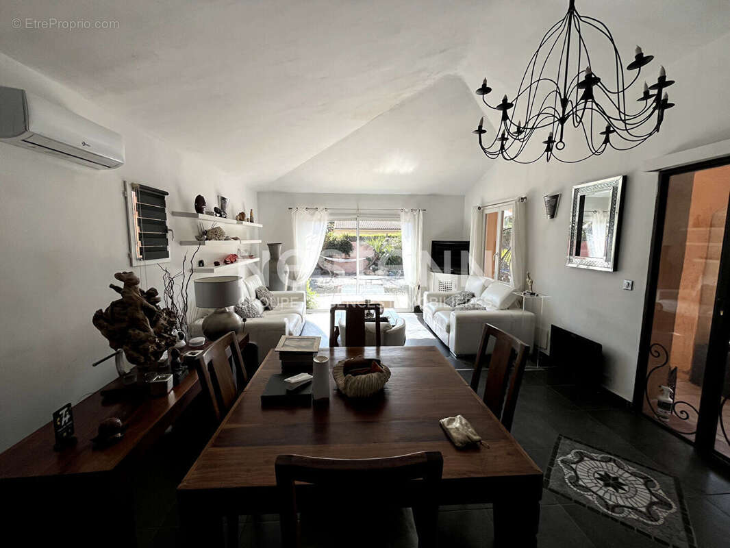 Maison à SAN-GAVINO-DI-CARBINI