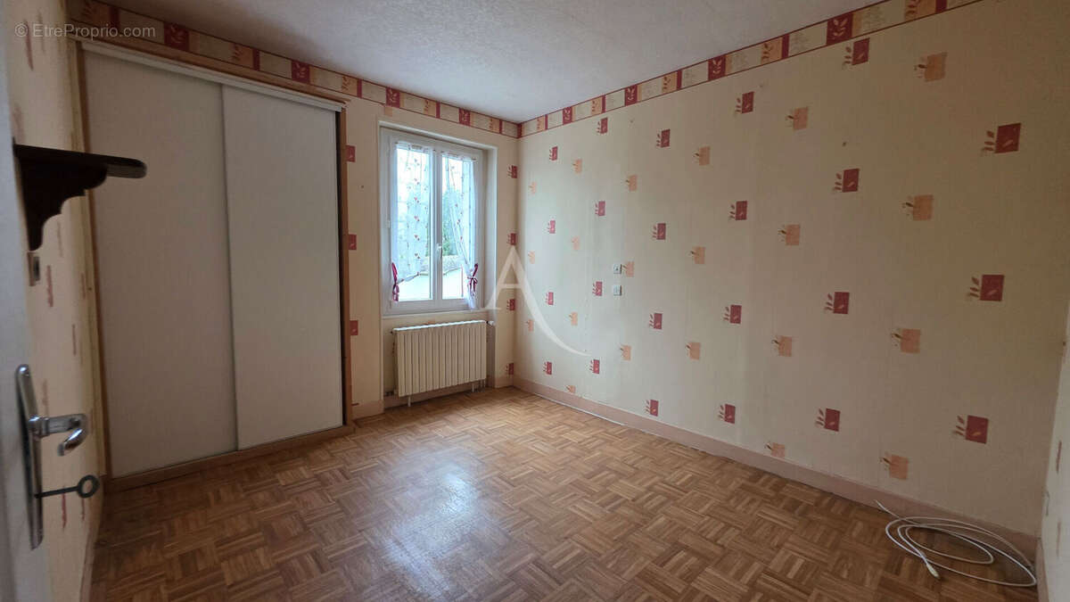 Maison à NOYERS-SUR-CHER