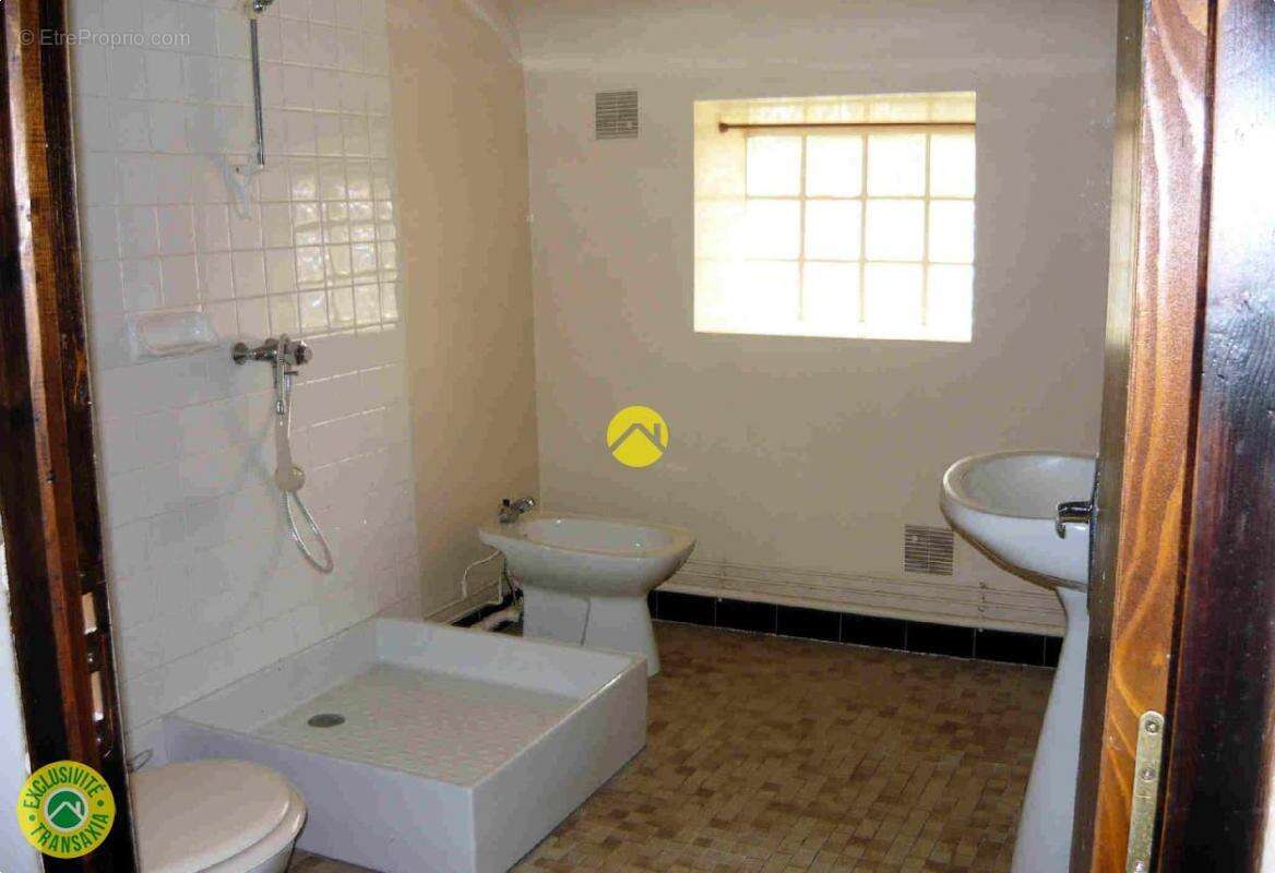 Maison à DUN-LE-PALESTEL