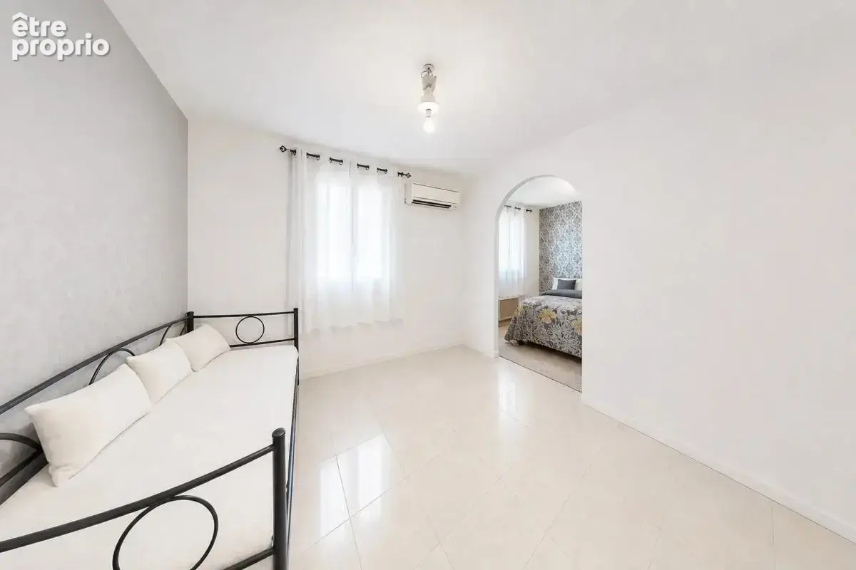 Maison de 6 pièces - 4 chambres de 155 m² à Chéroy - photo 14