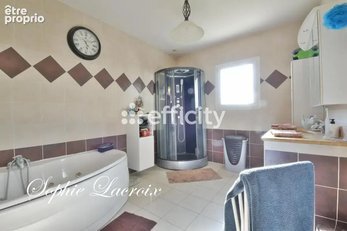 Maison 6 pièces 156 m² à vendre à Anneyron (26140) - photo 13