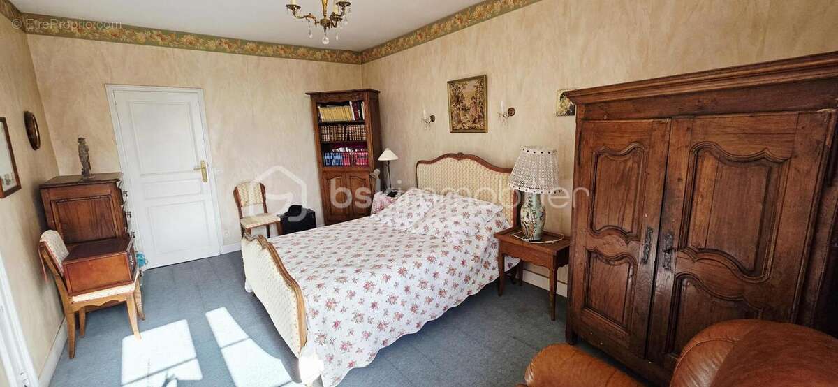 Maison à SAINT-HILAIRE-DU-HARCOUET