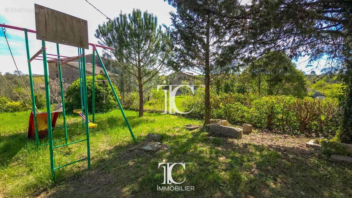 Maison à SAINT-PAUL-LE-JEUNE