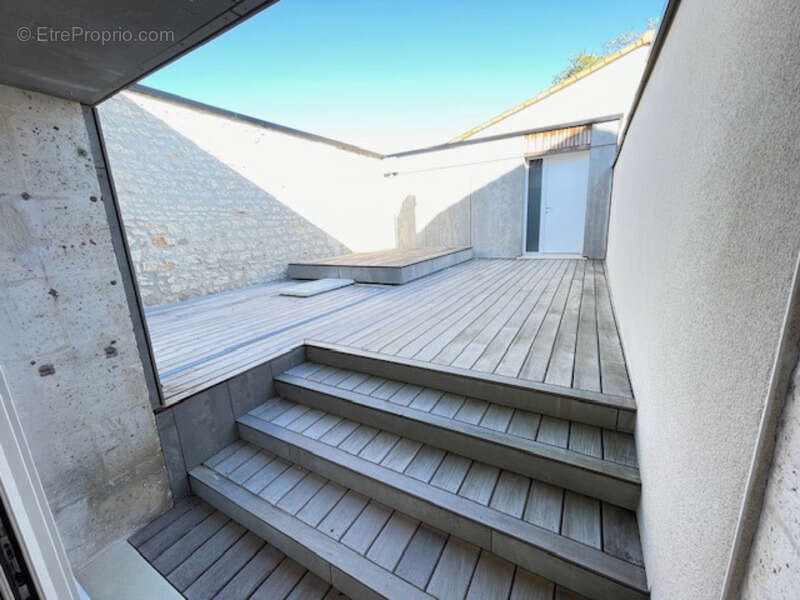 Maison à SAINT-YRIEIX-SUR-CHARENTE