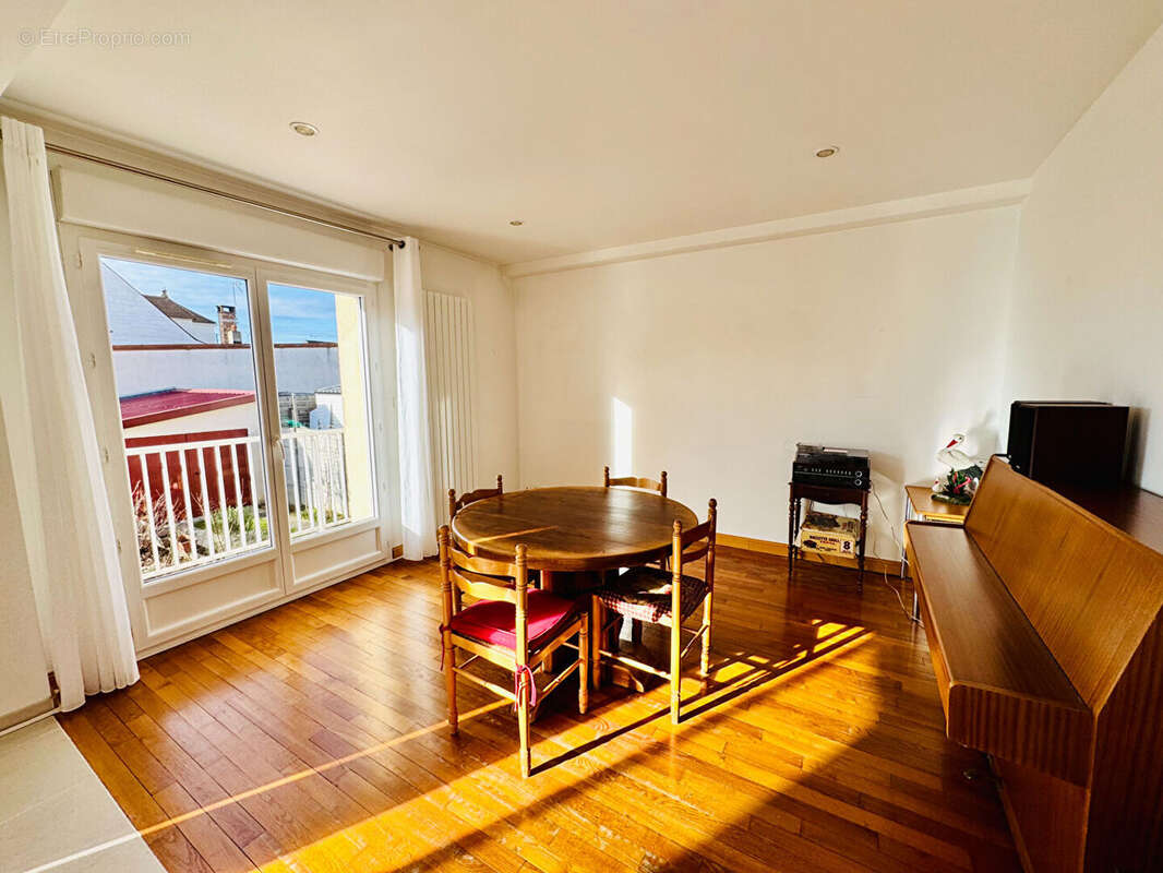 Maison à ATHIS-MONS