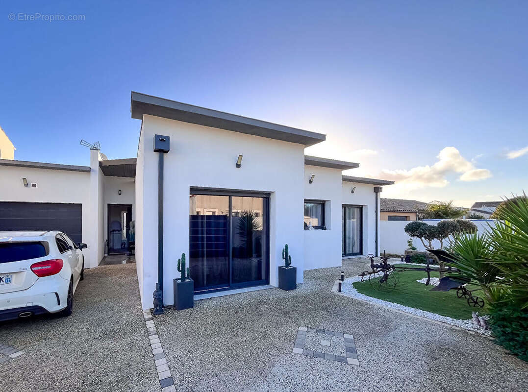 Maison à SAINTE-SOULLE