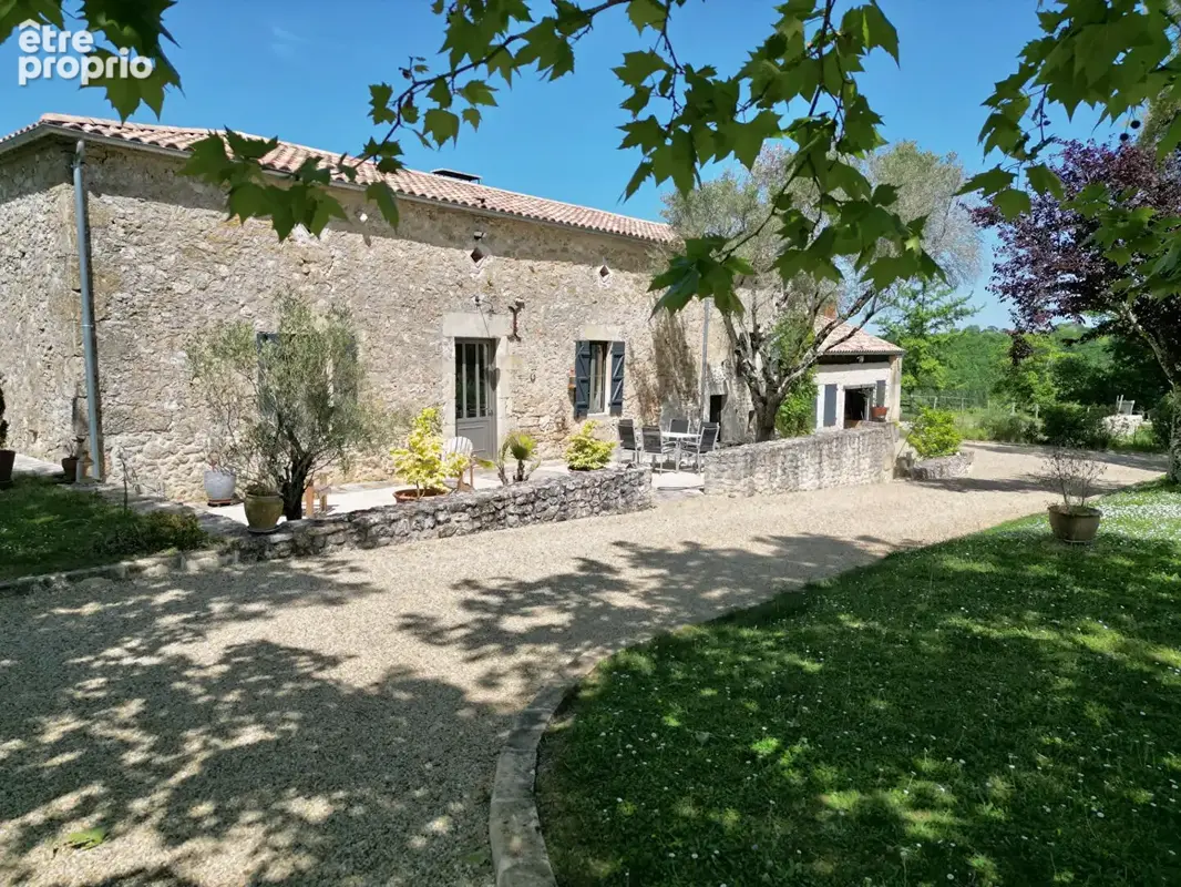 Charmante maison en pierre avec piscine - photo 2
