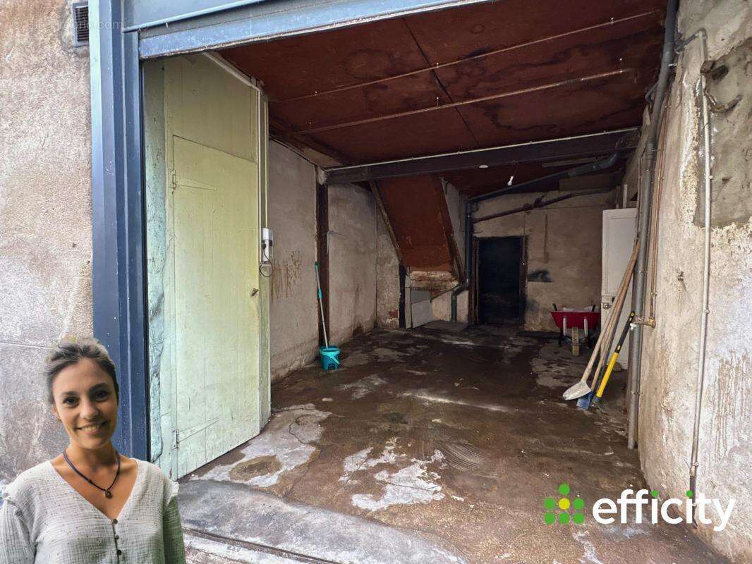 Maison à SURY-LE-COMTAL