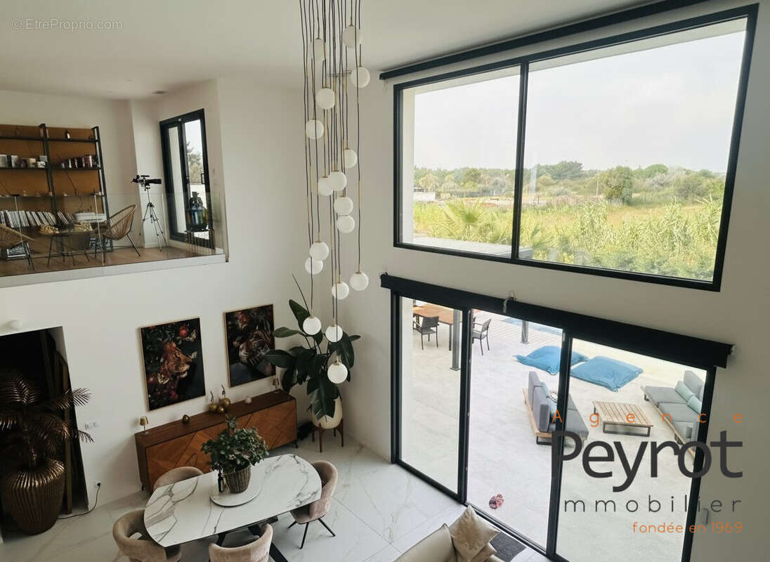 Maison 150 m² à Sainte-Marie  - photo 9