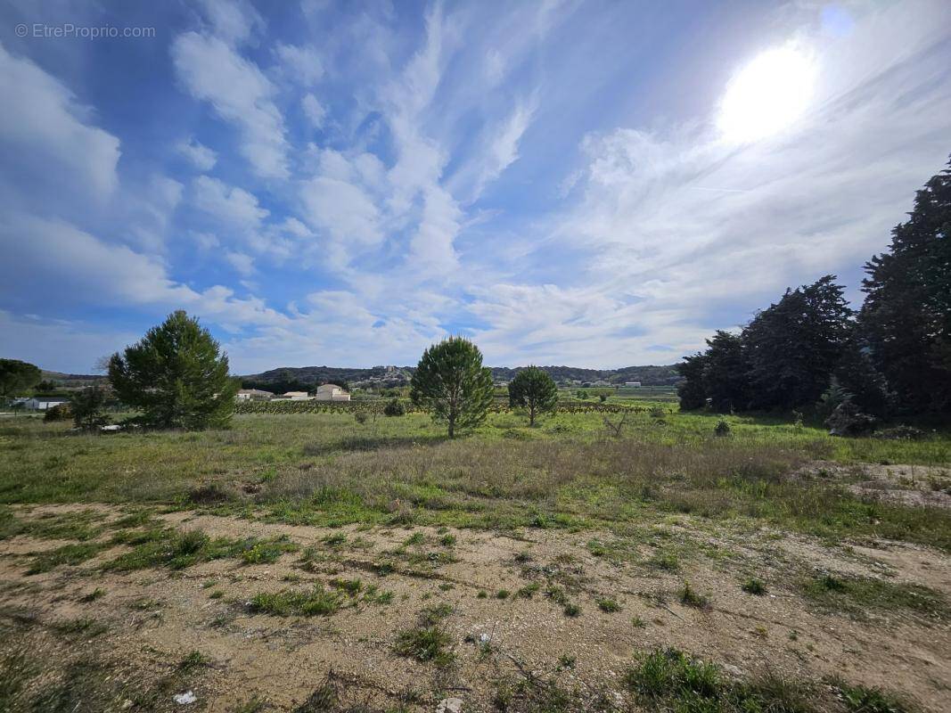 Terrain à VENEJAN