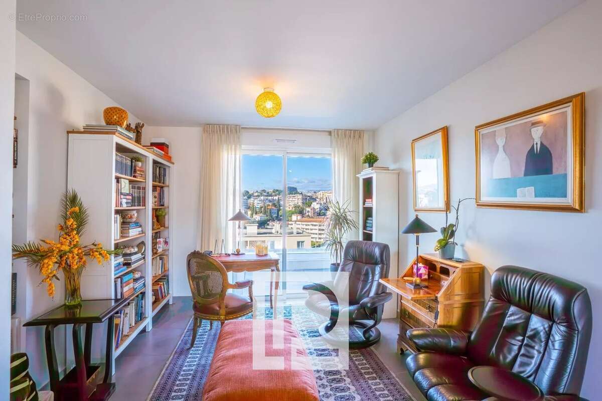 Appartement à LE CANNET