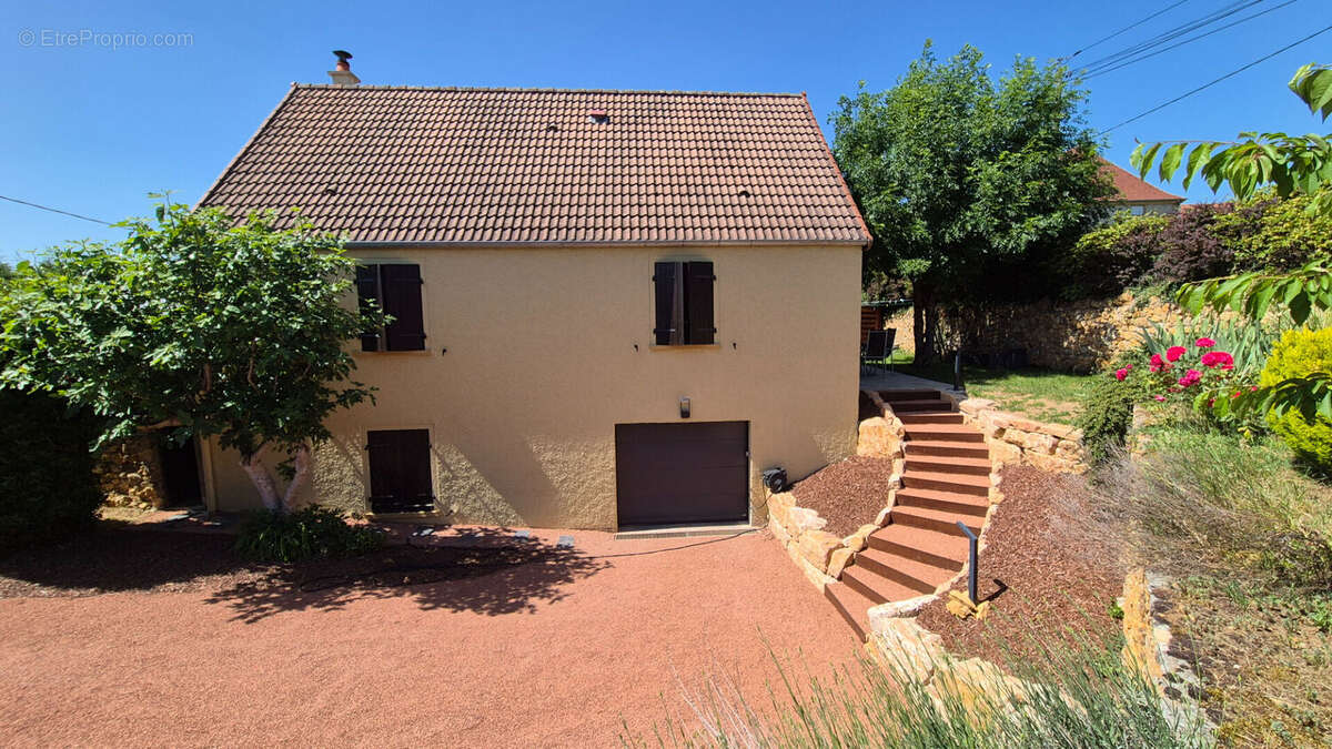 Maison à SEMUR-EN-BRIONNAIS