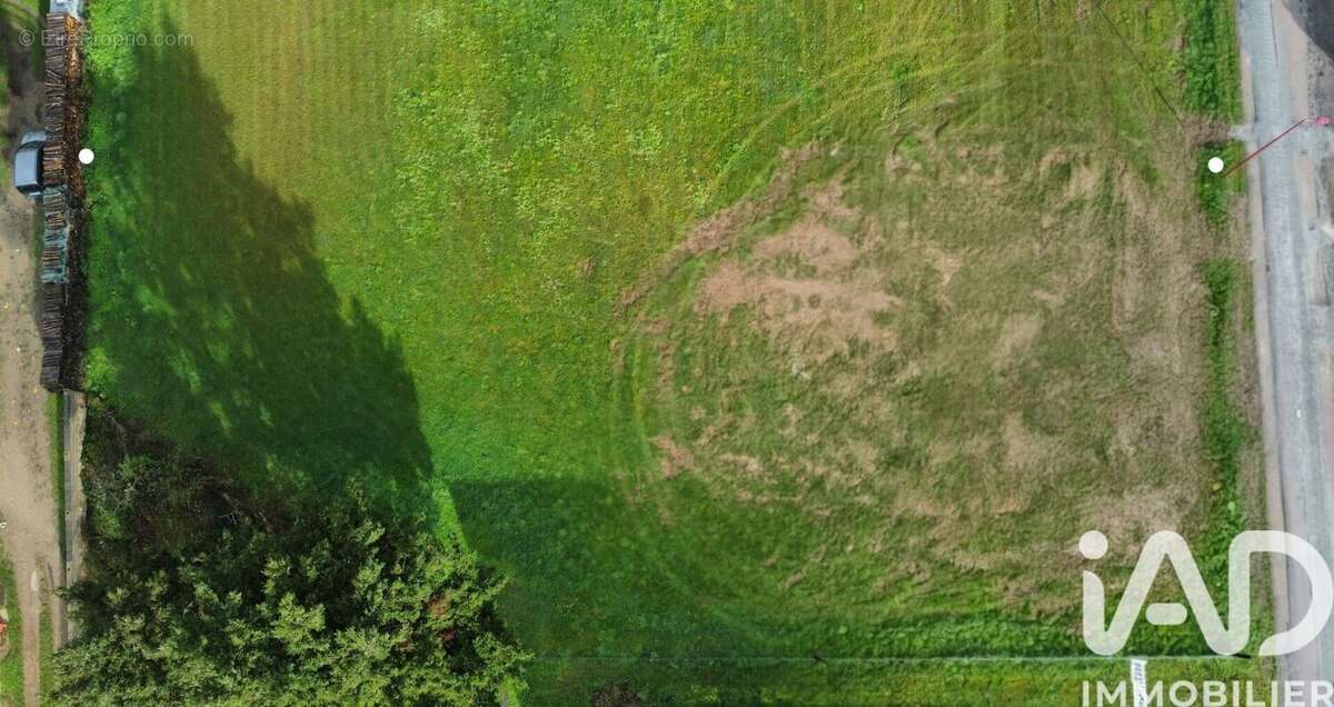 Photo 2 - Terrain à SAINT-POURCAIN-SUR-SIOULE