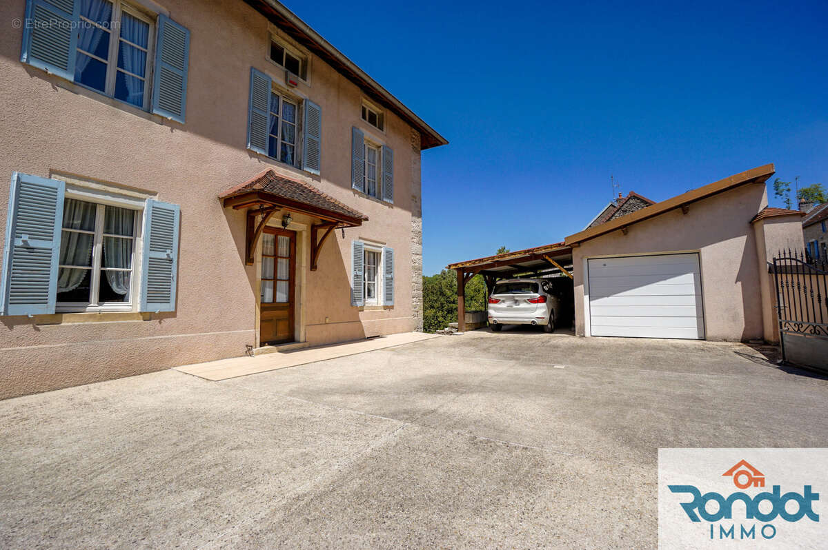 Maison 7 pieces / 5 chambres / environ 151 m2 / parcelle 1445 m2 / carport / garage - photo 17