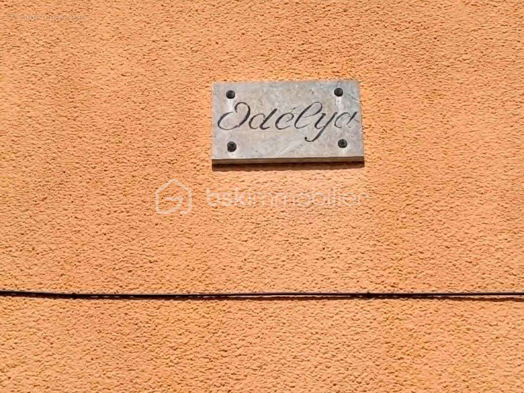 Appartement à NOIRETABLE