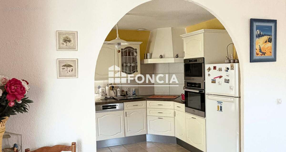 Villa de plain-pied 97m² – 3 chambres – Garage – Terrain piscinable – Quartier recherché - photo 10