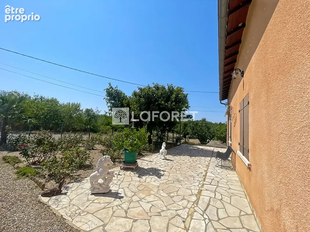 Fermette à rafraîchir avec beau potentiel - Castelsarrasin - photo 2