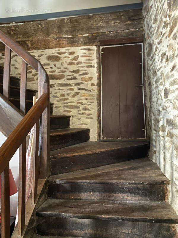 Maison à MAGNAC-BOURG