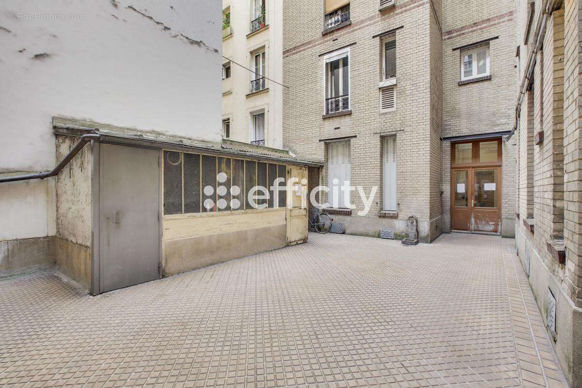 Appartement à PARIS-17E