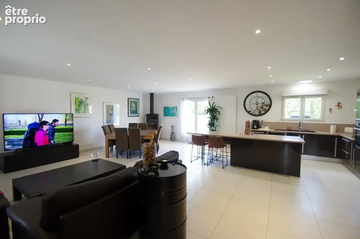 20min Mercy - Belle maison sur 25a avec piscine - photo 2