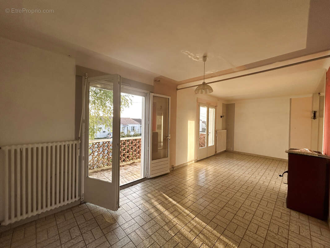 Maison à LE LOROUX-BOTTEREAU