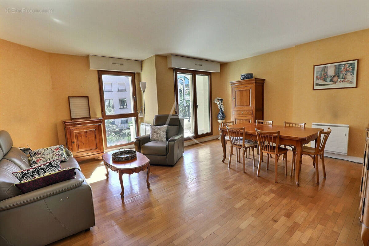 Appartement à MAISONS-LAFFITTE