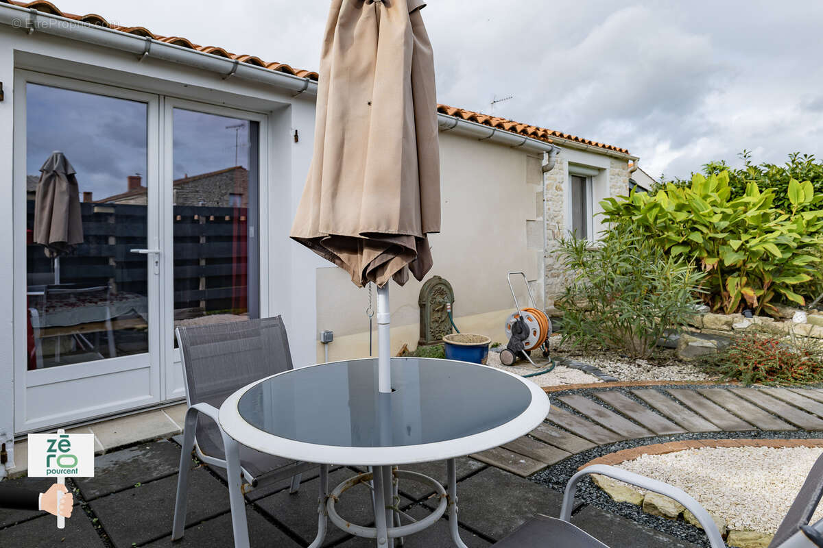 Maison à MOUZEUIL-SAINT-MARTIN