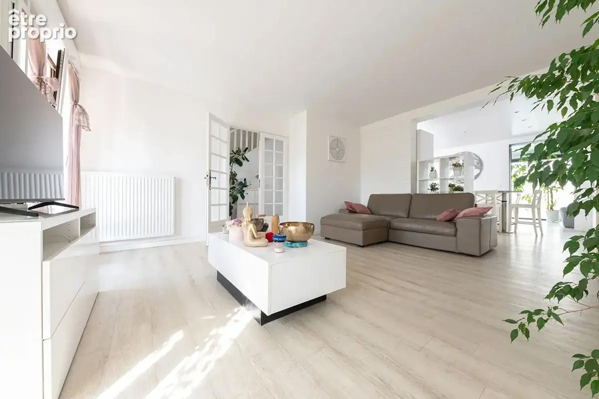 Maison Vaires Sur Marne 6 pièce(s) 152.63 m2 - photo 2