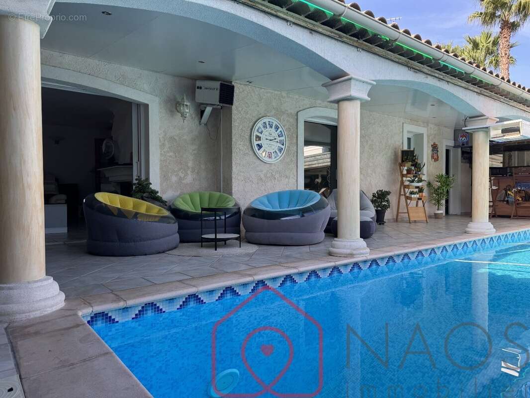 Maison à PUGET-SUR-ARGENS