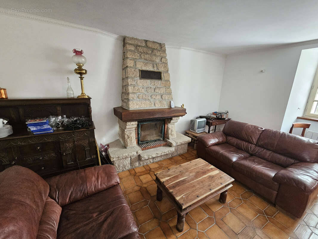 Maison à SEGLIEN