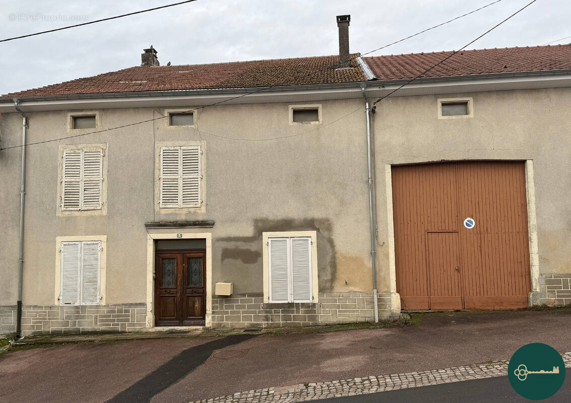 Maison à DOMEVRE-EN-HAYE