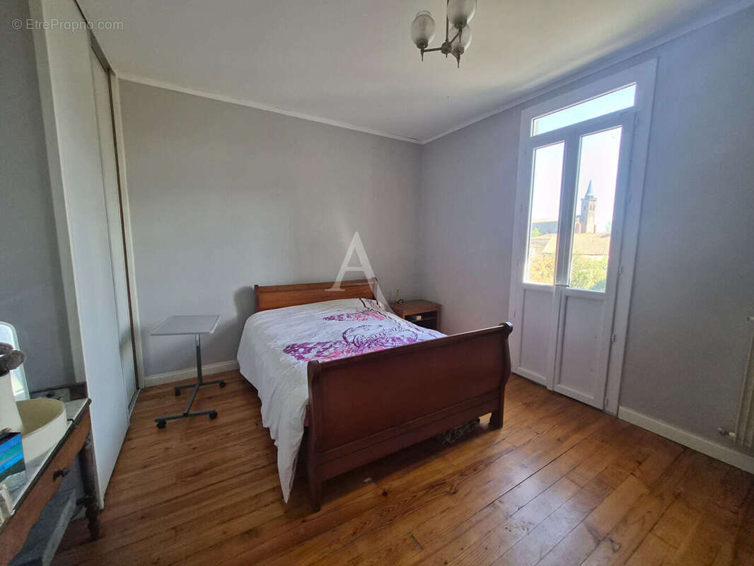 Maison à VILLENEUVE-DE-MARSAN