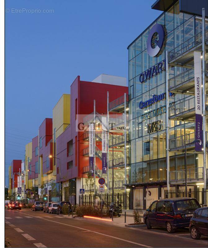 Commerce à VILLENEUVE-LA-GARENNE