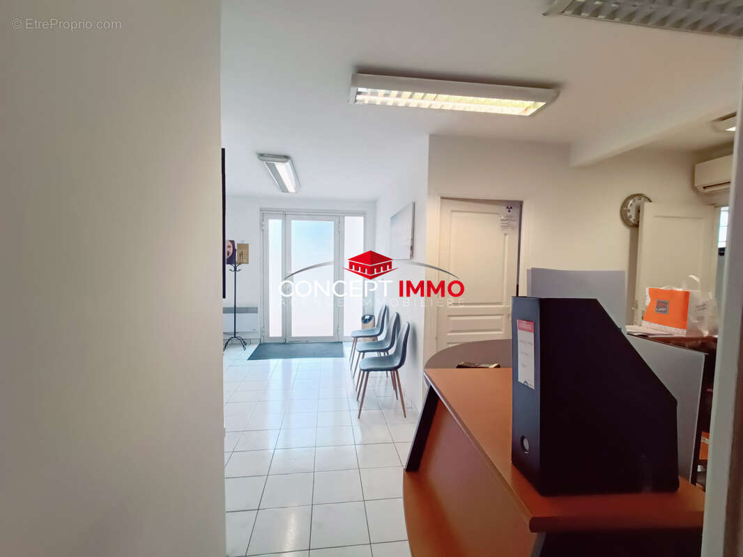 Appartement à SOLLIES-PONT