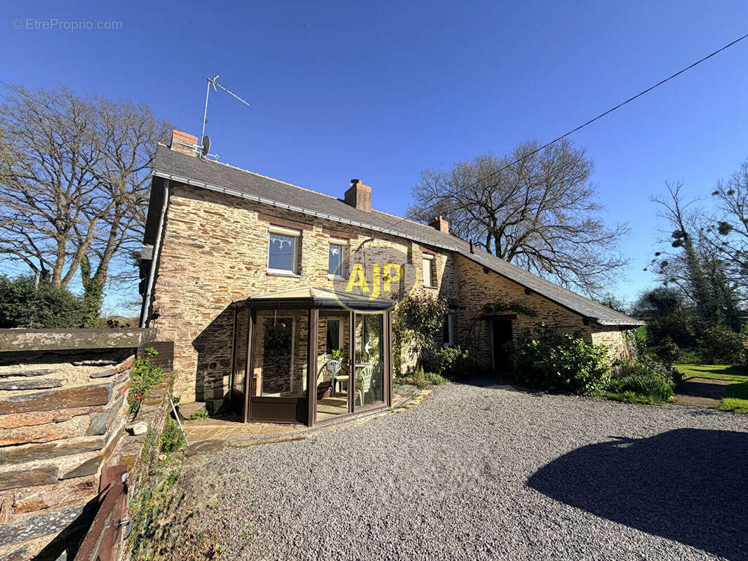 Maison à CONQUEREUIL
